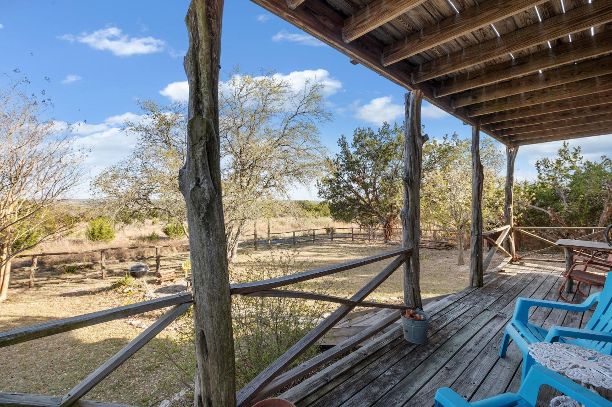 Mighty Oak Log Cabin Fredericksburg Exterior photo