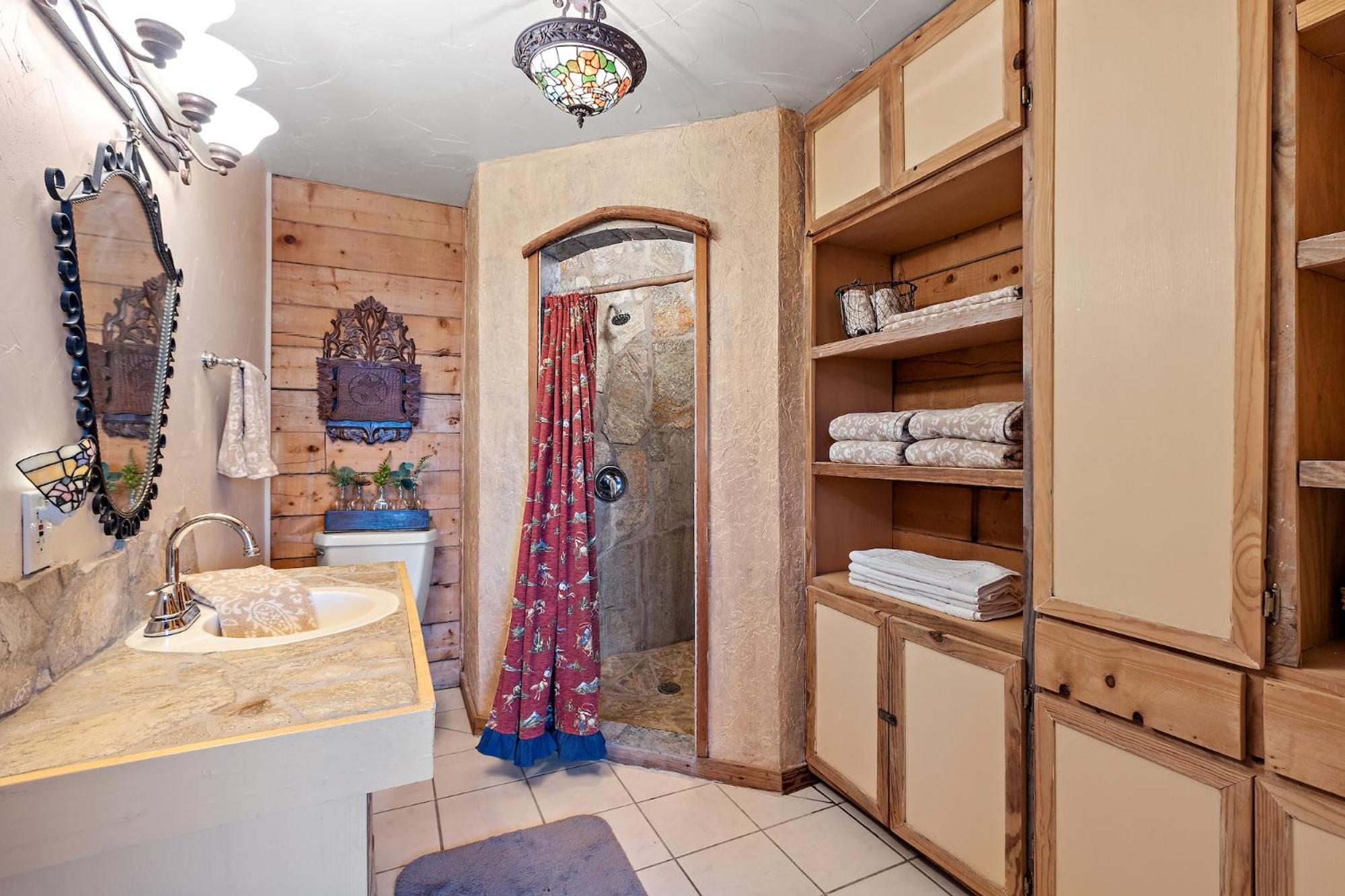 Mighty Oak Log Cabin Fredericksburg Exterior photo