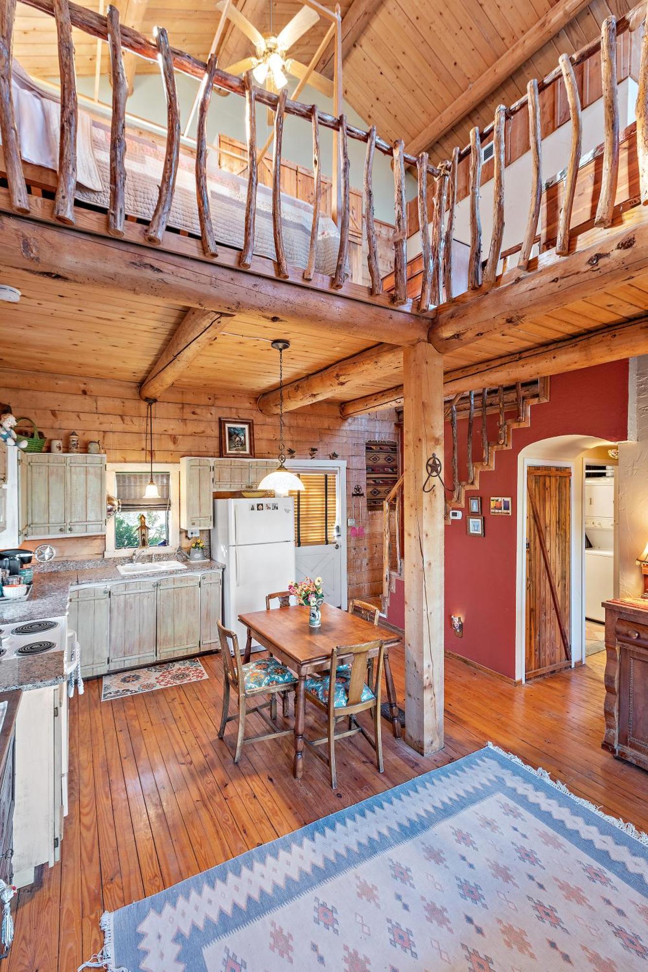 Mighty Oak Log Cabin Fredericksburg Exterior photo